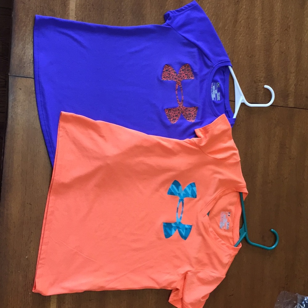 Under Armour girls tops.